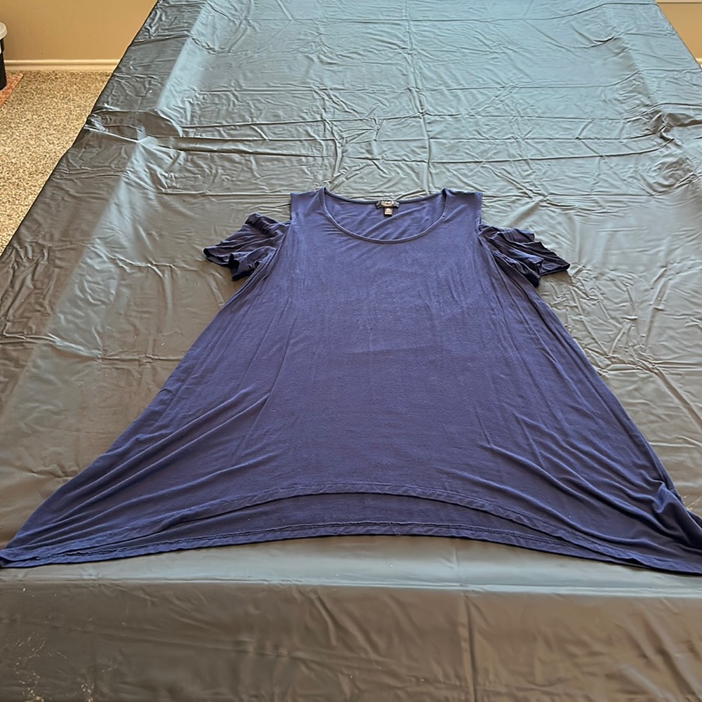 Tunic Cold Shoulder - image 1